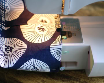 the red thread envelope clutch Step 8