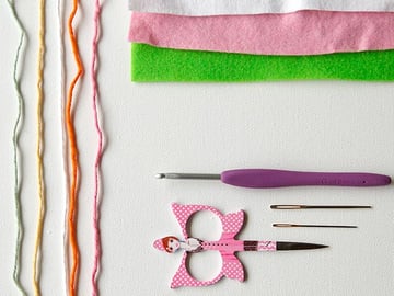 wink-crochet-fruity-pot-holders-supplies