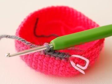 wink-neon-dipdyed-bottle-cozy-step9