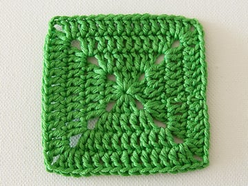 wink-crochet-lap-blanket-square-step8