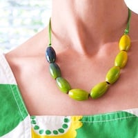 Make an Ombre Bead Necklace