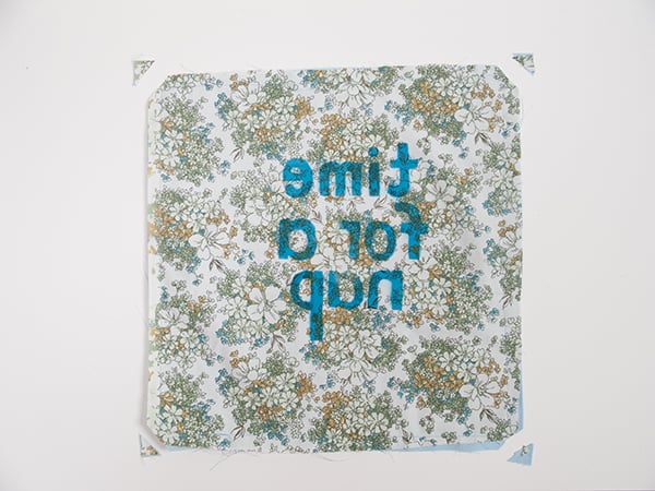 printed-cushion-trim-corners