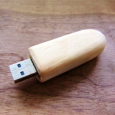 How to Make a USB Cover From Wood