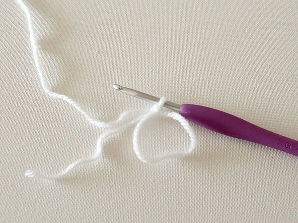 wink-crochet-christmas-ornaments-step1