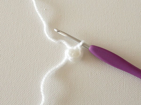 wink-crochet-christmas-ornaments-step3