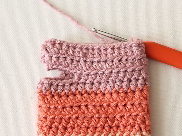 wink-pastel-wrist-warmers-step10