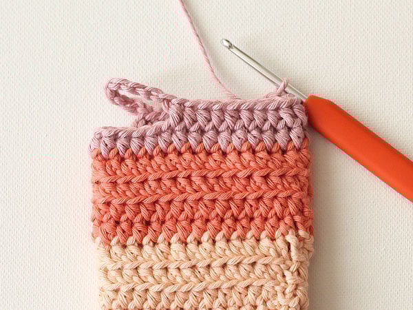 wink-pastel-wrist-warmers-step9