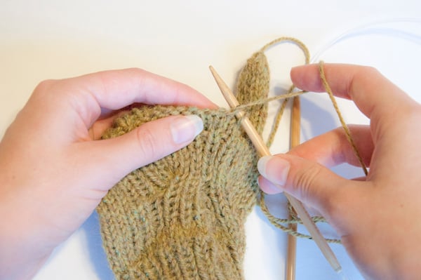 knitting_mittens_fingers_pickup